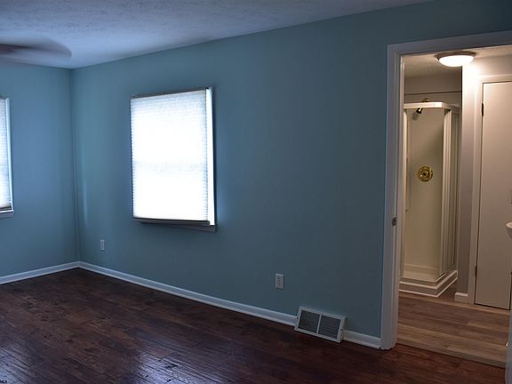 5th image of 1425 Canton Ave
