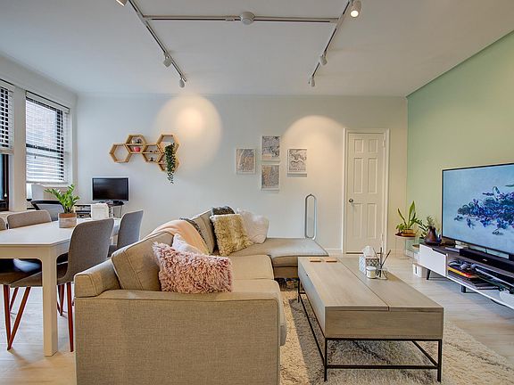4th image of 16710 Crocheron Ave APT 2E