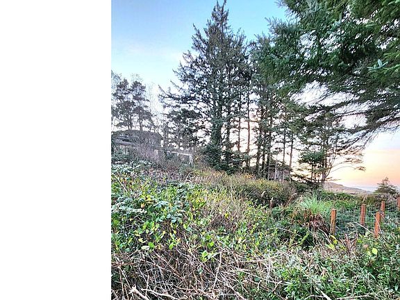 2nd image of LOT 6 NW Spencer Ave