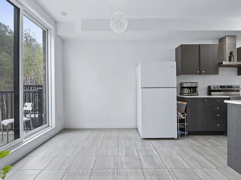 132 Blue Forest Cres — Photo 20