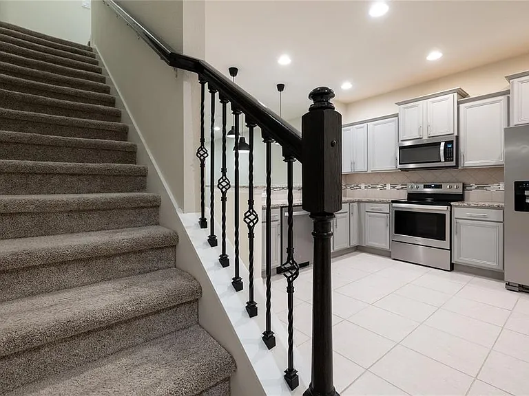 1280 Pavia Dr — Photo 14