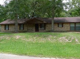3208 N 1st St, Ocean Springs, MS 39564