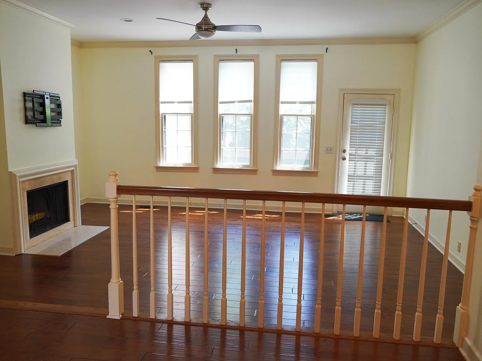2 bed, 1456 sqft, $2,450 — Photo 3