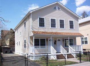 669 Kossuth St, Bridgeport, CT 06608