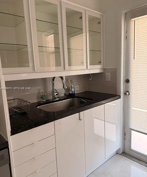 450 77th St #2 — Photo 6