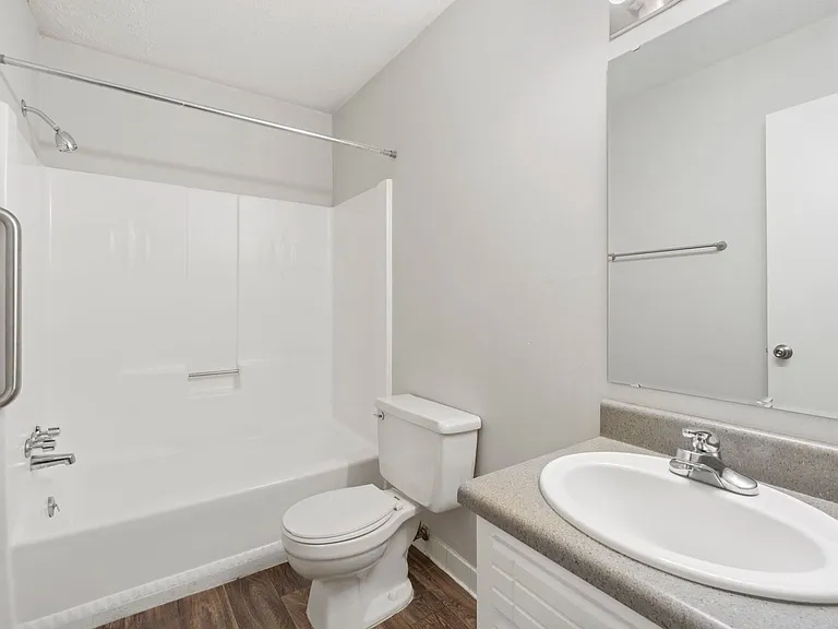 Overbrook Place Apartments — Photo 35