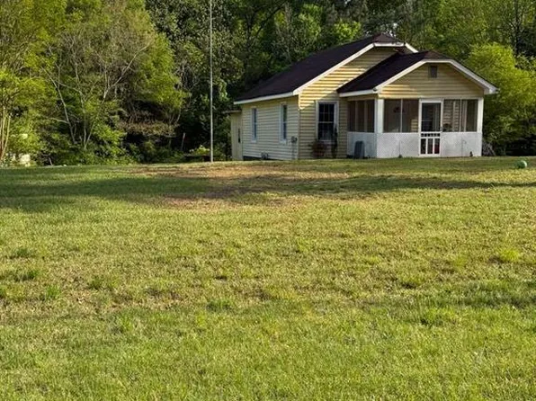 1186 E Tugalo St, Toccoa, GA 30577