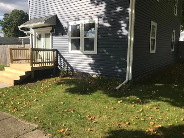 152 W Jefferson St, Westville, IN 46391