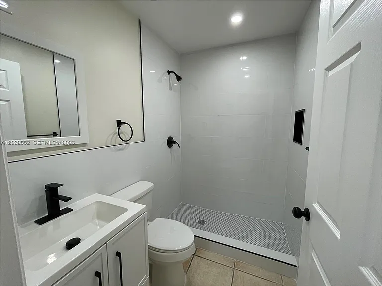 1511 San Remo Cir #1511 — Photo 6