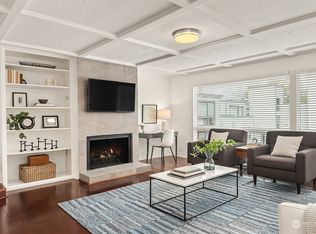 3700 26th Pl W APT 102, Seattle, WA 98199