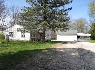 43W318 McDonald Rd, Elgin, IL 60124