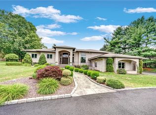 16 Farm View Rd, Monroe, CT 06468