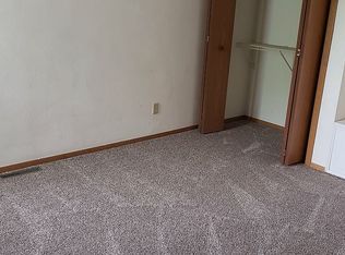 1815 Wynnwood Dr, Belvidere, IL 61008