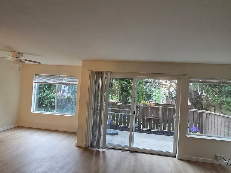 Corner House Apartments — Photo 15