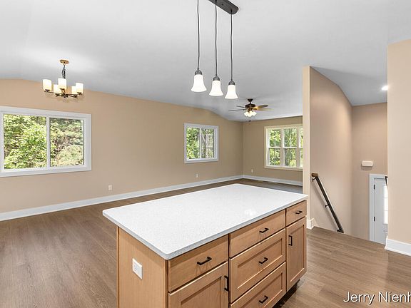 3rd image of 912 Blueberry Pine Ct #35