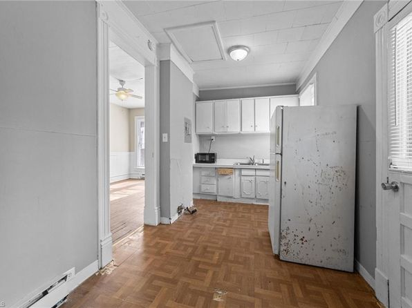 greensboro-north-carolina-252330164 picture