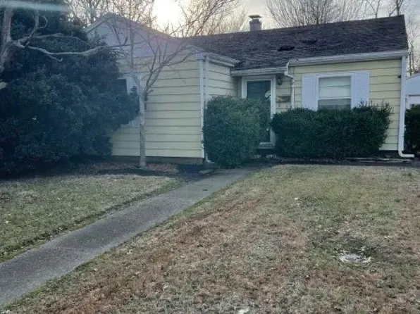 1303 Macarthur Dr, Evansville, IN 47714
