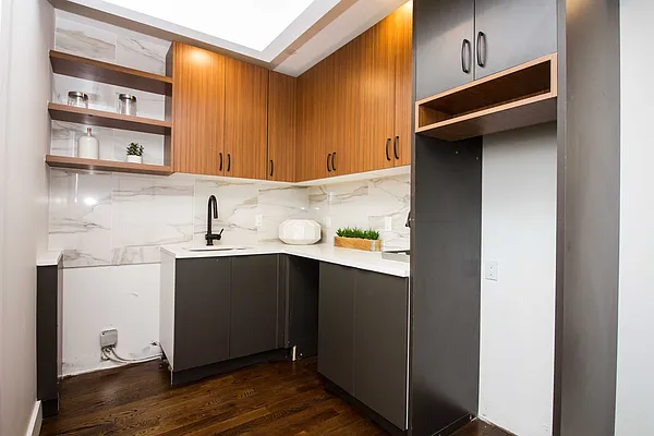 Rented by Reside New York | media 12