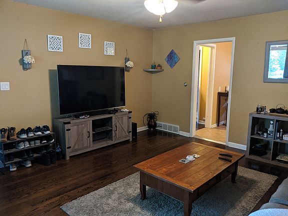 4th image of 1652-1654 8th Ave
