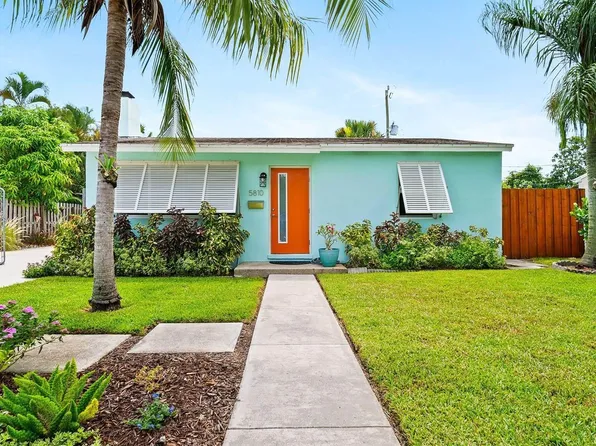 5810 Churchill Ct, West Palm Beach, FL 33405