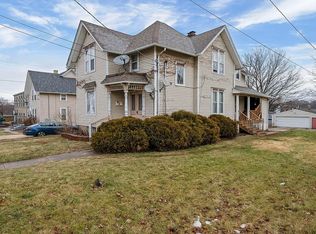 219 Summit St, Rockford, IL 61107