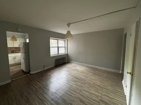 70 Crawford St #4A, Newark, NJ 07102