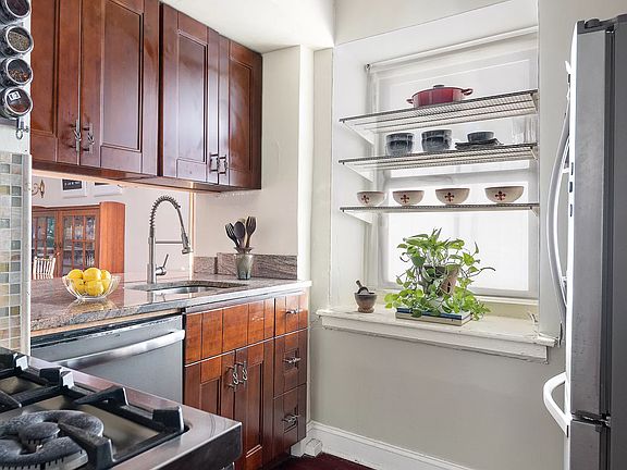 5th image of 62 E 87th St APT 1C