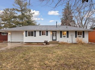 8420 Meadow Lake Rd E, New Hope, MN 55428