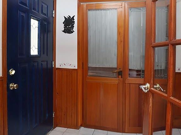 3rd image of 268 Oldfield St