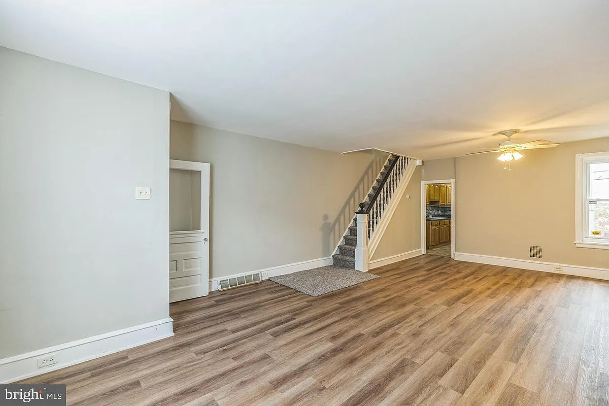 Building Photo - 1528 S 29th St