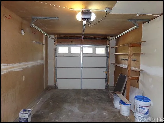 3915 Saint James Ct — Photo 13