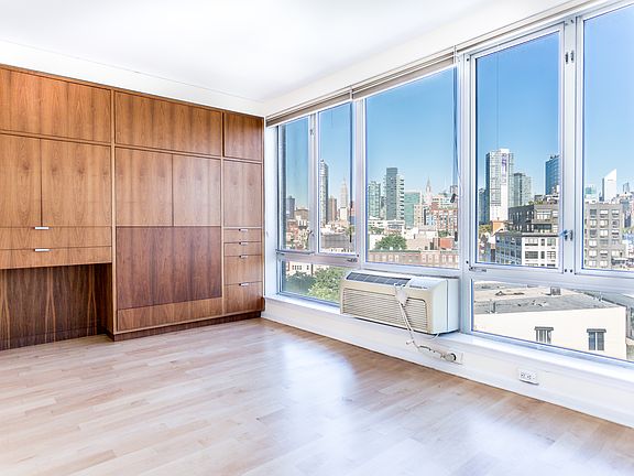 5th image of 13-11 Jackson Ave #7E