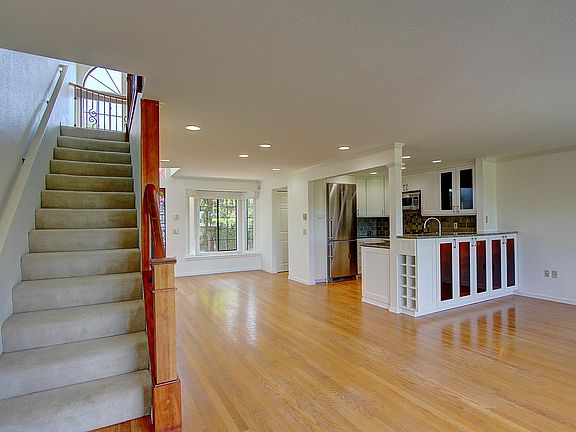 5th image of 6521 106th Ave NE APT 9