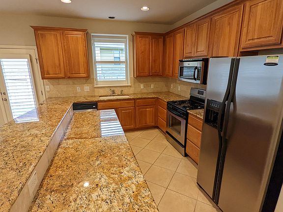 5th image of 6705 Covered Bridge Dr Unit 16