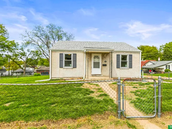 3812 Drexel St, Omaha, NE 68107