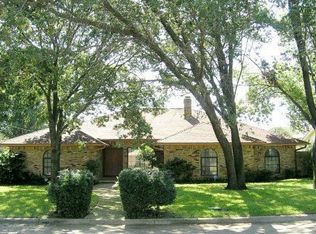 2417 Postbridge Dr, Grand Prairie, TX 75050