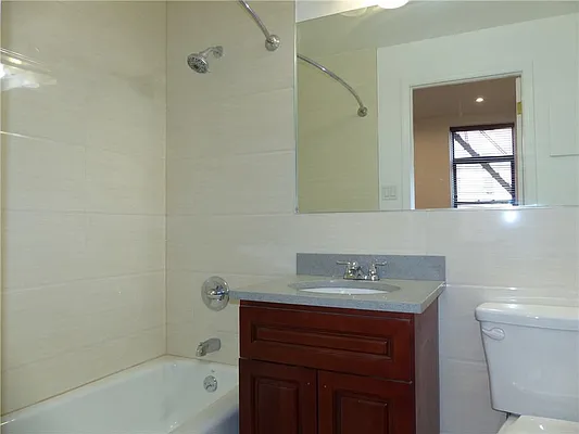 Rented by R New York | media 22