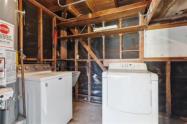 129 Stewart Ave — Photo 18