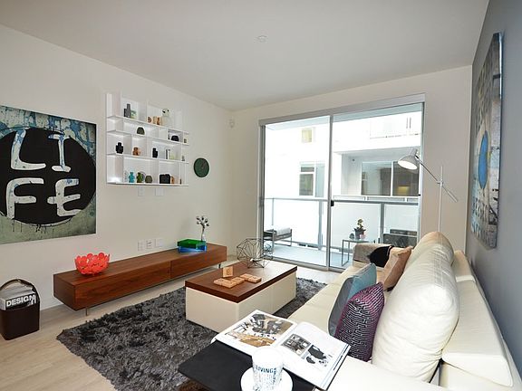 3rd image of 1427 7th St APT 204