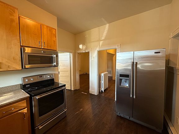 2nd image of 19 S Arthur Ashe Blvd APT 1