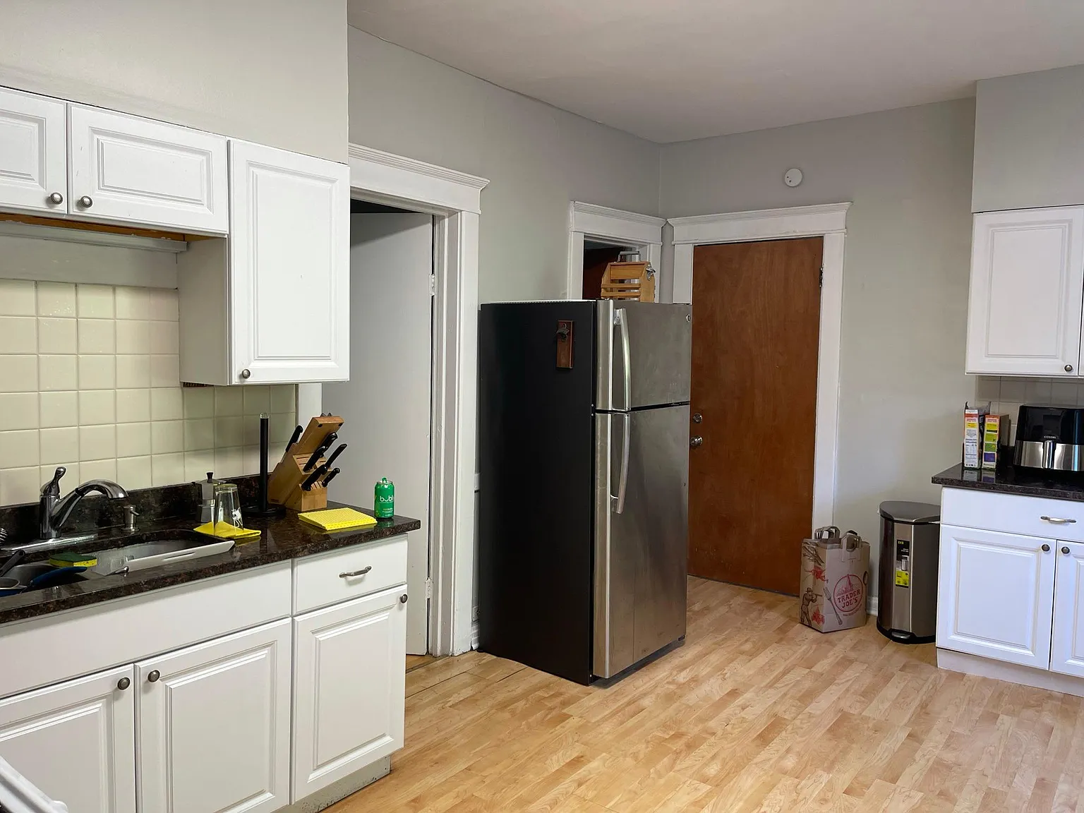 6 bed, $9,400 — Photo 4