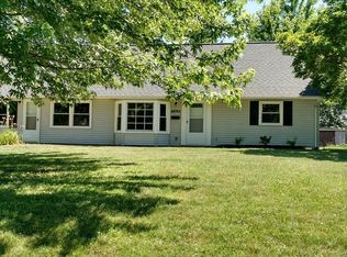 4890 Rosewood Dr, Sheffield Lake, OH
