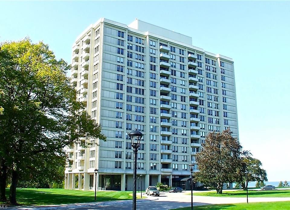 1st image of 2 Bratenahl Pl APT 5A