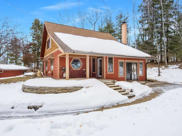 8162 Skegemog Point Rd, Williamsburg, MI 49690