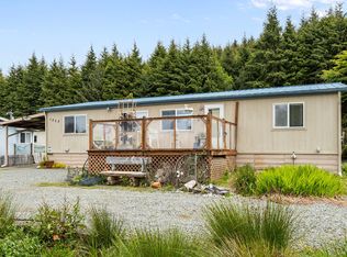 1052 S Island St, Rockaway Beach, OR