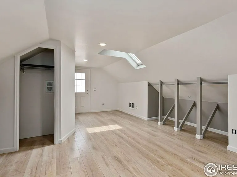 317 N Whitcomb St — Photo 2