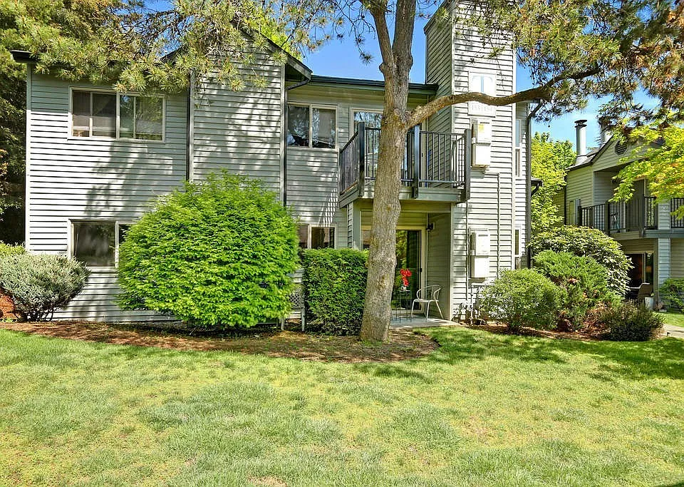 9805 Avondale Rd NE #T153