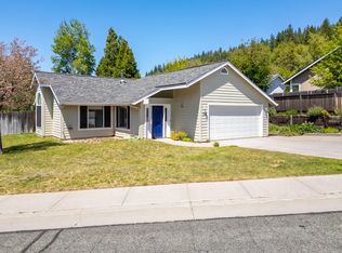 706 Glen Mar Dr, Mount Shasta, CA 96067
