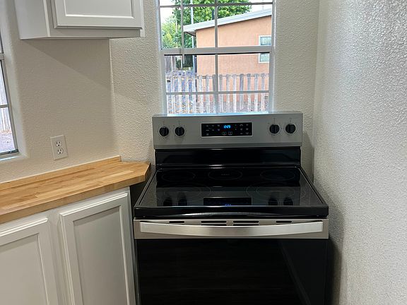 5th image of 3059 Tenorio Dr