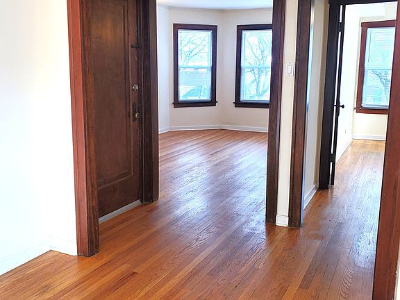 3rd image of 4116 N Mozart St #3
